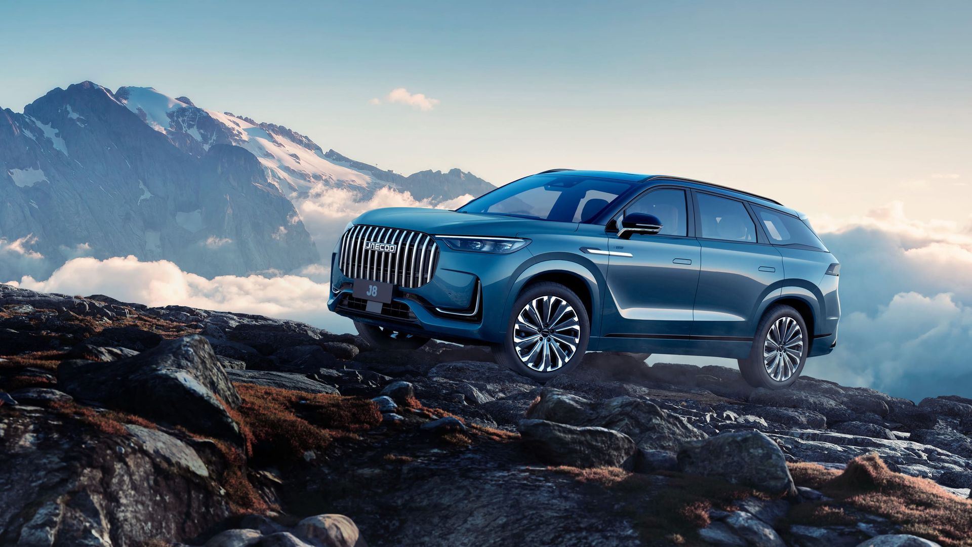 <b>JAECOO J8 <br>от 3 999 000 ₽ **</b>